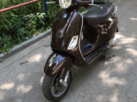 2011 Piaggio Vespa, коричневый, 400000 рублей, вид 2