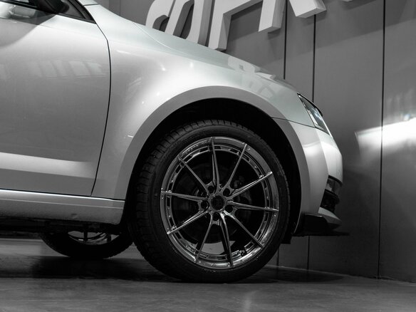 2017 Skoda Octavia III (A7) Рестайлинг, серебристый, 2099000 рублей - вид 6