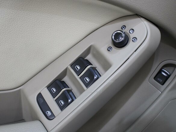 2011 Audi A4 IV (B8), серый, 950000 рублей - вид 18