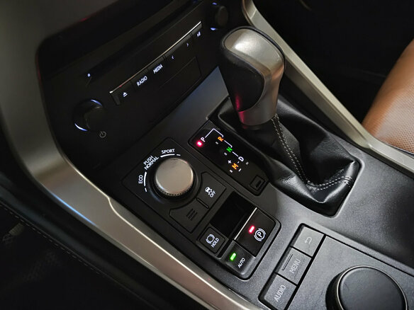 2017 Lexus NX 200t I, белый, 3160000 рублей - вид 18