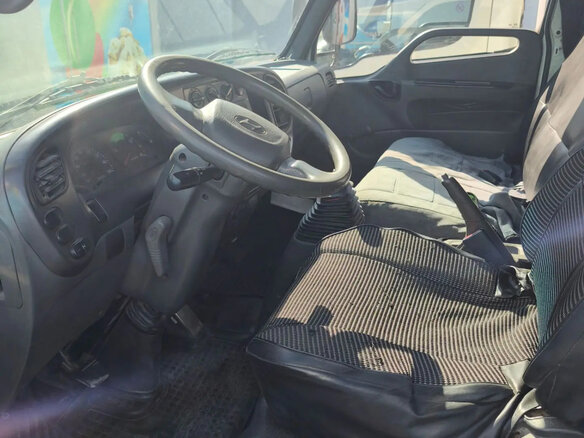 2011 Hyundai HD78, белый, 900000 рублей - вид 1