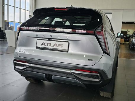 2026 Geely Atlas II, серебристый, 4119990 рублей, вид 4