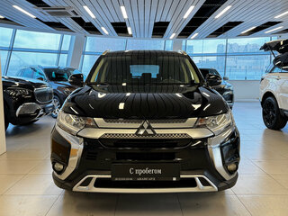 2020 Mitsubishi Outlander III Рестайлинг 3, чёрный, 1889000 рублей, вид 3