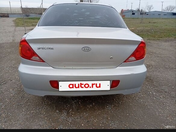 2006 Kia Spectra I Рестайлинг 2, серебристый, 250000 рублей - вид 1
