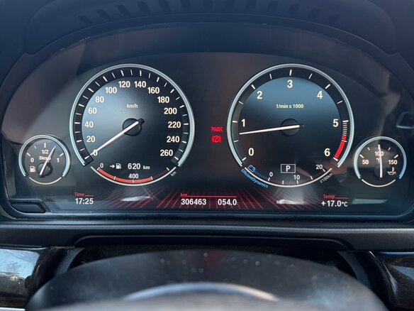 2011 BMW 5 серии 530d xDrive VI (F10/F11/F07), чёрный, 1650000 рублей - вид 10