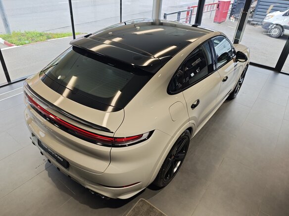 2026 Porsche Cayenne Coupé III Рестайлинг, серый, 21990000 рублей - вид 2