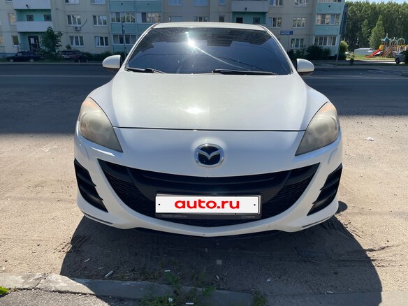 2011 Mazda 3 II (BL), белый, 900000 рублей
