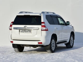 2013 Toyota Land Cruiser Prado 150 Series Рестайлинг 1, белый, 2970000 рублей, вид 5