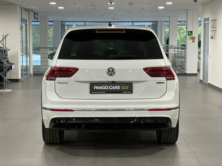2018 Volkswagen Tiguan II, белый, 2780000 рублей, вид 5
