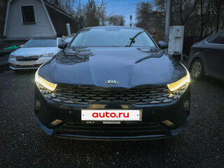 2021 Kia K5 III, синий, 2200000 рублей, вид 1