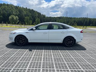 2013 Ford Mondeo IV Рестайлинг, белый, 990000 рублей, вид 4
