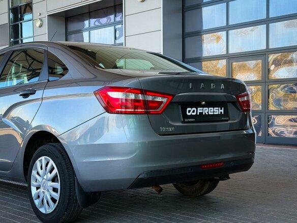 2017 Lada (ВАЗ) Vesta I, серый, 765000 рублей - вид 8