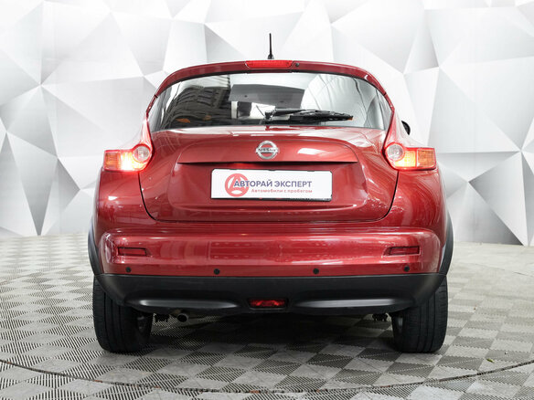 2014 Nissan Juke I, красный, 860000 рублей - вид 3