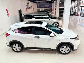 2022 Honda Vezel I Рестайлинг, белый, 1490000 рублей, вид 4