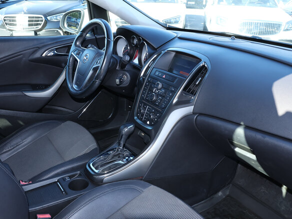 2010 Opel Astra J, белый, 520000 рублей - вид 8