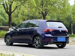 2020 Volkswagen Golf VII Рестайлинг, синий, 1409000 рублей, вид 3