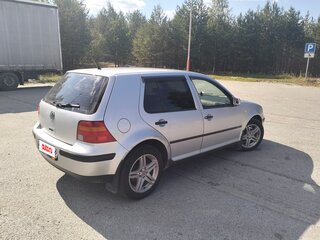 2002 Volkswagen Golf IV, белый, 310000 рублей, вид 4