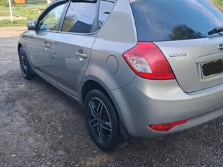 2010 Kia Ceed I Рестайлинг, серебристый, 675000 рублей, вид 3