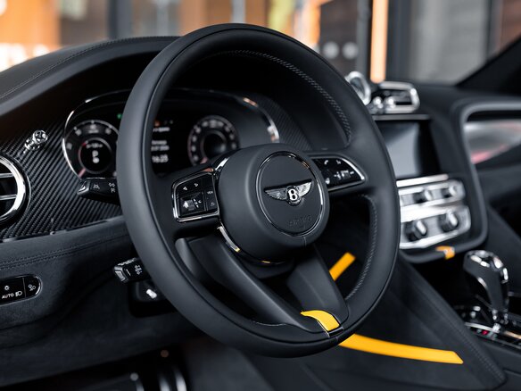 2025 Bentley Bentayga Speed I Рестайлинг, серый, 45500000 рублей - вид 19