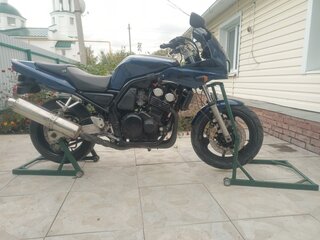 Yamaha FZ400
