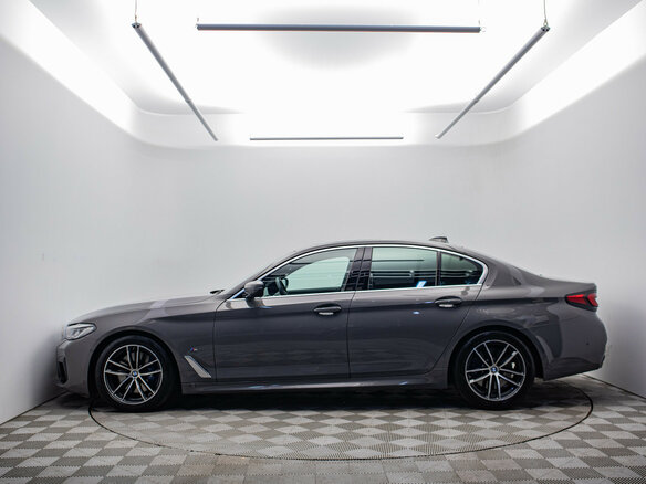 2020 BMW 5 серии 520i VII (G30/G31/G38) Рестайлинг, серый - вид 7