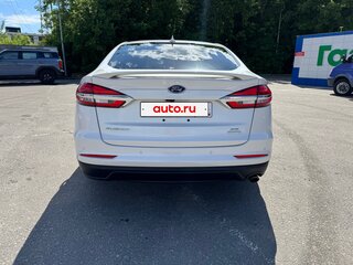 2020 Ford Fusion (North America) II Рестайлинг, белый, 1550000 рублей, вид 5