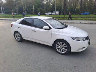 2012 Kia Cerato 6-speed II, белый, 800000 рублей, вид 4