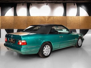 1994 Mercedes-Benz E-Класс 200 I (W124), зелёный, 4500000 рублей, вид 4