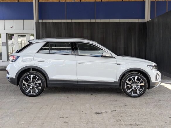 2025 Volkswagen T-Roc I (China Market) Рестайлинг, белый - вид 4