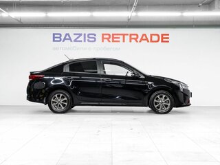 2022 Kia Rio IV Рестайлинг, чёрный, 1580000 рублей, вид 4