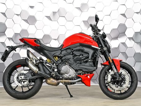 2023 Ducati Monster 937, красный, 899000 рублей, вид 3