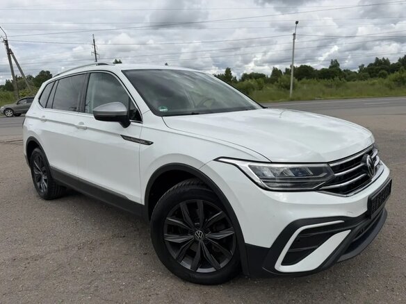 2022 Volkswagen Tiguan Allspace II Рестайлинг, белый - вид 2