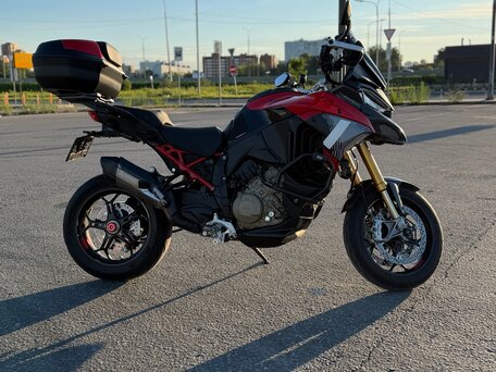 2025 Ducati Multistrada V4, красный, 3180000 рублей, вид 2