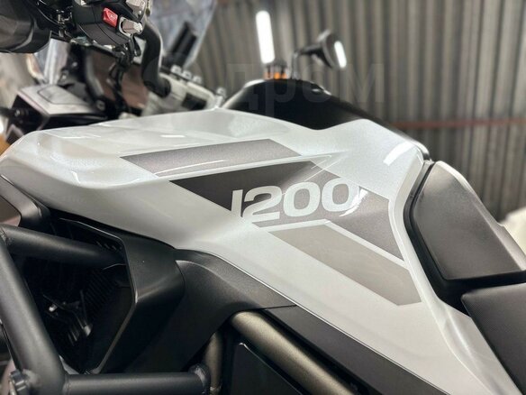 2023 Triumph Tiger 1200, белый, 1690000 рублей - вид 13