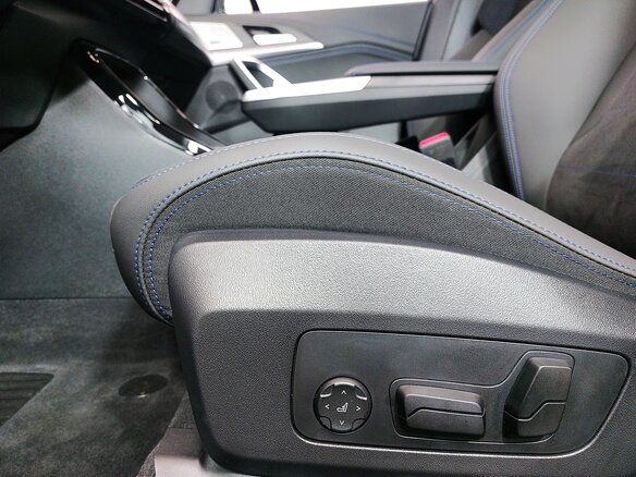 2026 BMW X1 Long 25Li xDrive III (U11/U12), чёрный, 6100000 рублей - вид 17
