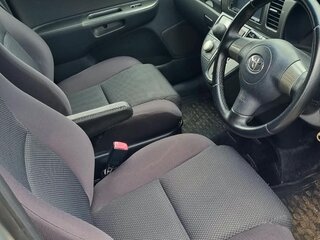 2005 Toyota Wish I, серебристый, 670000 рублей, вид 5