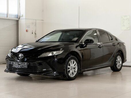 2019 Toyota Camry VIII (XV70), чёрный, 2700000 рублей, вид 3