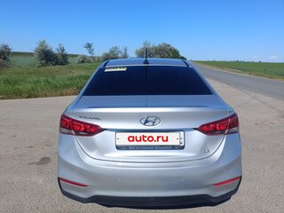 2017 Hyundai Solaris II, серебристый, 1000000 рублей, вид 4