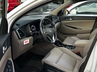 2018 Hyundai Tucson III Рестайлинг, белый, 2100000 рублей, вид 3