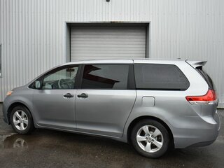 2010 Toyota Sienna III, серебристый, 1799000 рублей, вид 4