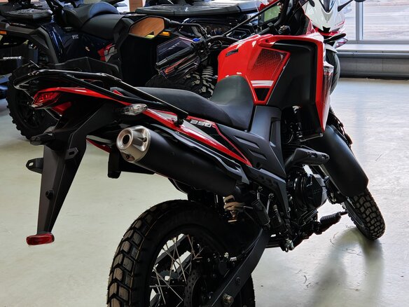 2026 Loncin MS250, красный, 176000 рублей - вид 12