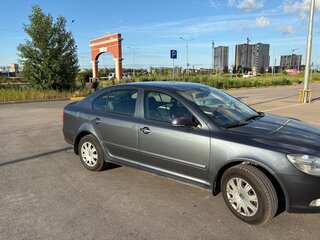2013 Skoda Octavia II (A5) Рестайлинг, серый, 950000 рублей, вид 5