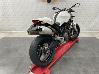 2013 Ducati Monster 696, белый, 429000 рублей, вид 4