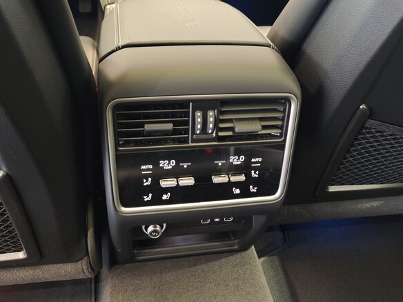 2026 Porsche Cayenne Coupé III Рестайлинг, серый, 21990000 рублей - вид 35