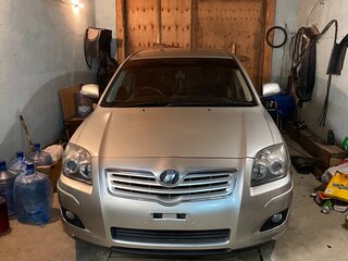 2007 Toyota Avensis II Рестайлинг, серебристый, 830000 рублей, вид 1