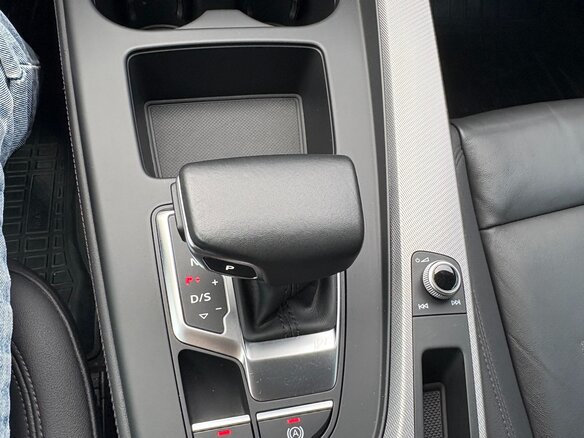 2020 Audi A4 45 TFSI V (B9) Рестайлинг, серый, 4195000 рублей - вид 17
