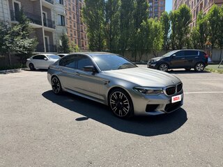 2019 BMW M5 VI (F90), серый, 7000000 рублей, вид 3