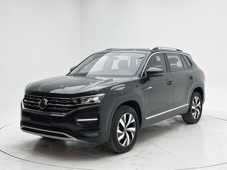 2022 Volkswagen Tayron I, чёрный, 2150000 рублей, вид 1