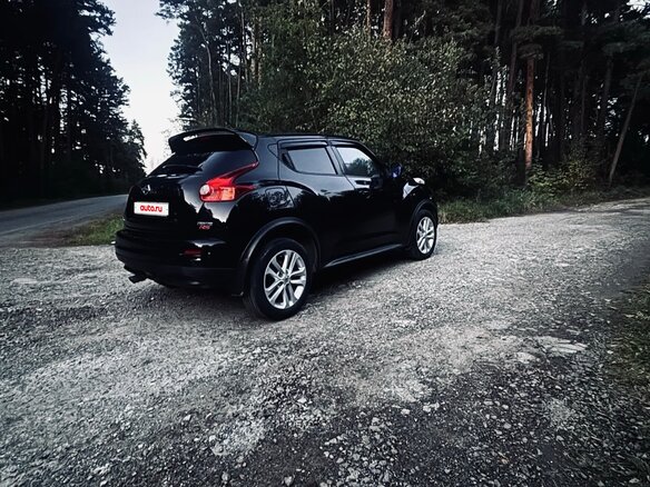 2011 Nissan Juke I, чёрный - вид 4
