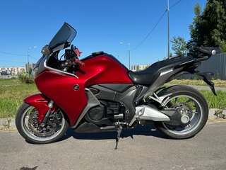 2010 Honda VFR 1200, красный, 630000 рублей, вид 1